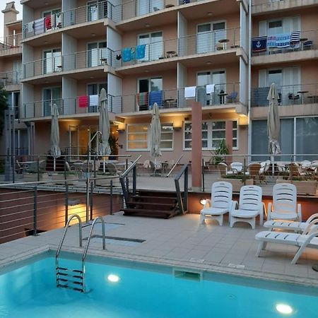 Hotel Tamaris Novi Vinodolski Bagian luar foto