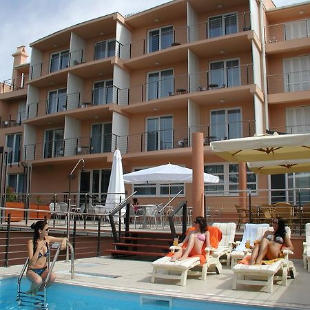 Hotel Tamaris Novi Vinodolski Bagian luar foto