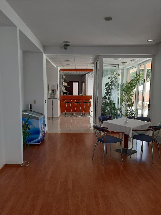 Hotel Tamaris Novi Vinodolski Bagian luar foto