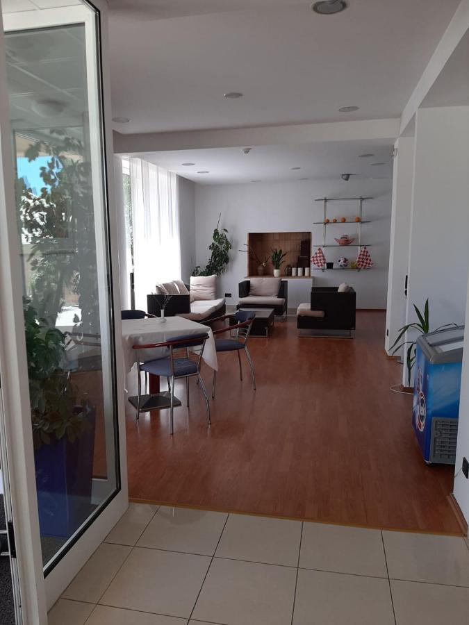 Hotel Tamaris Novi Vinodolski Bagian luar foto
