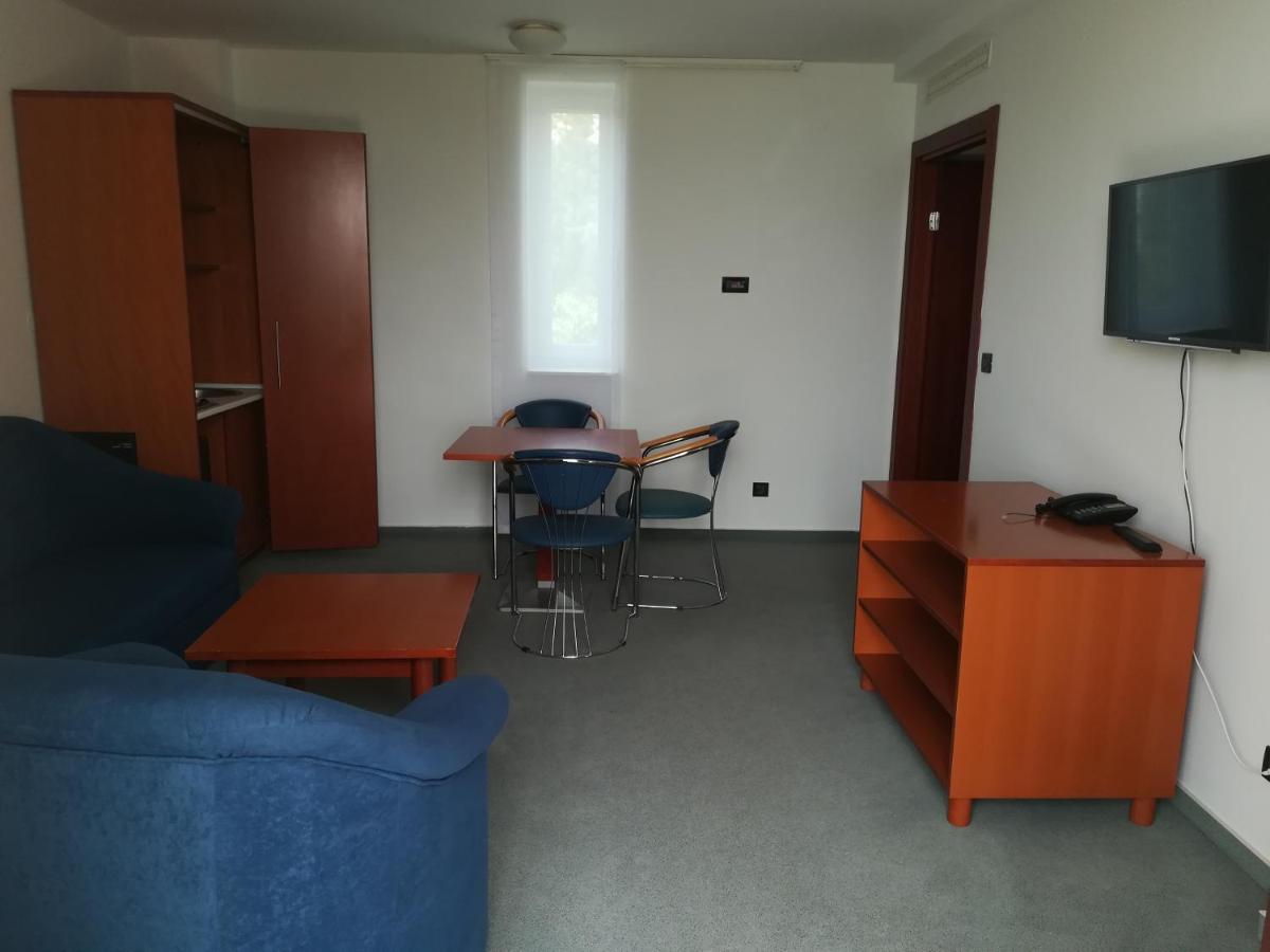 Hotel Tamaris Novi Vinodolski Bagian luar foto