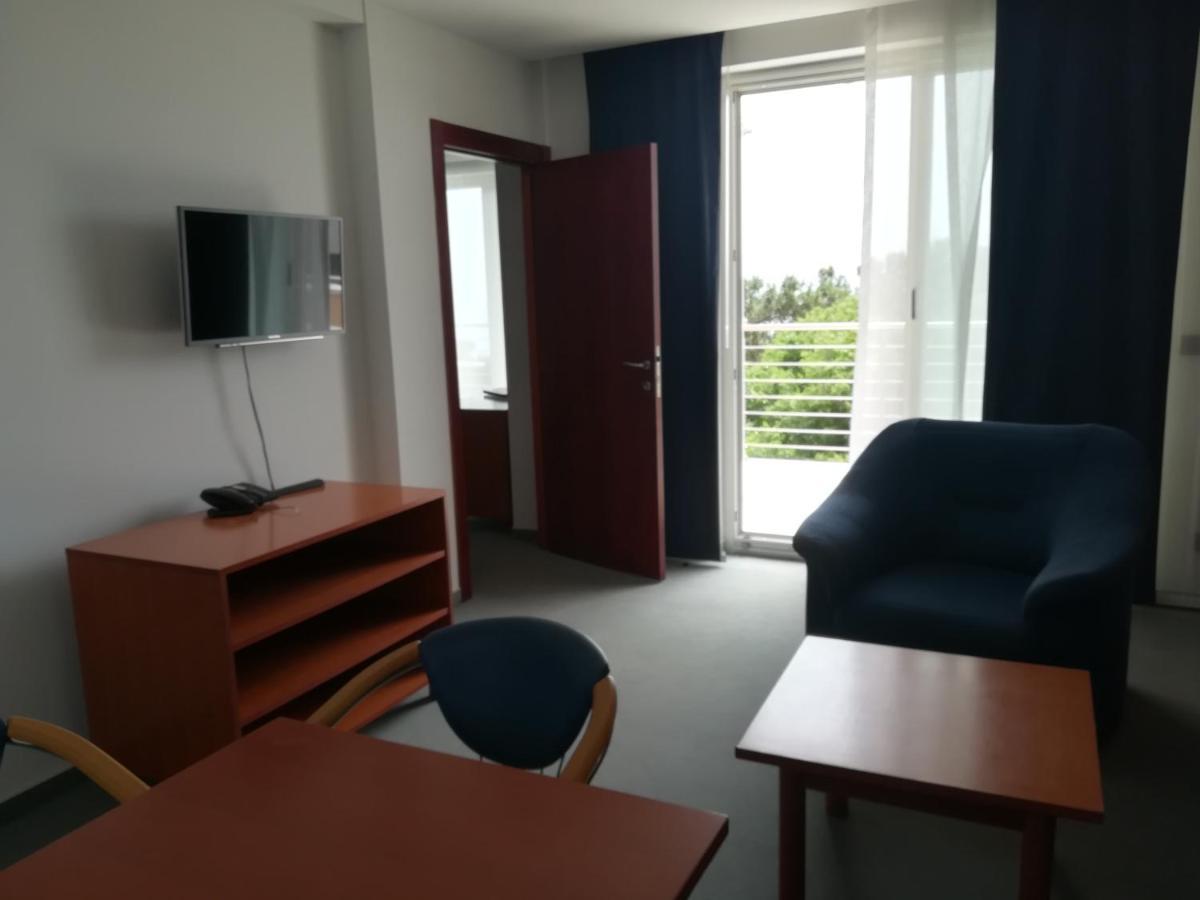 Hotel Tamaris Novi Vinodolski Bagian luar foto