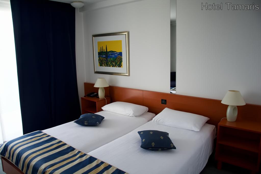 Hotel Tamaris Novi Vinodolski Bagian luar foto